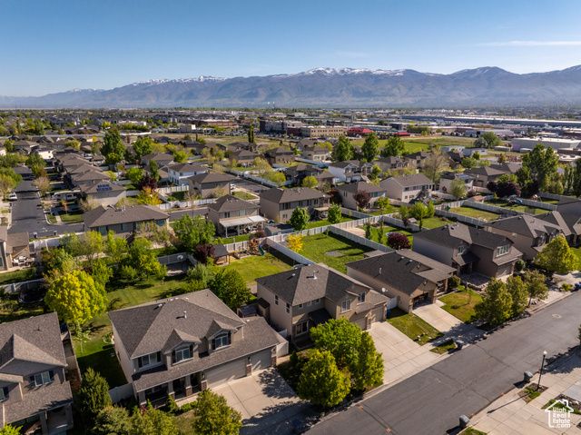 886 CAMBRIDGE DR, North Salt Lake, UT 84054