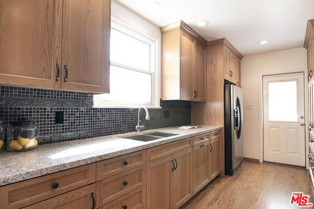 2012 N Fairview Street, Burbank, CA 91505