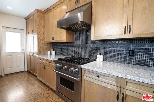 2012 N Fairview Street, Burbank, CA 91505