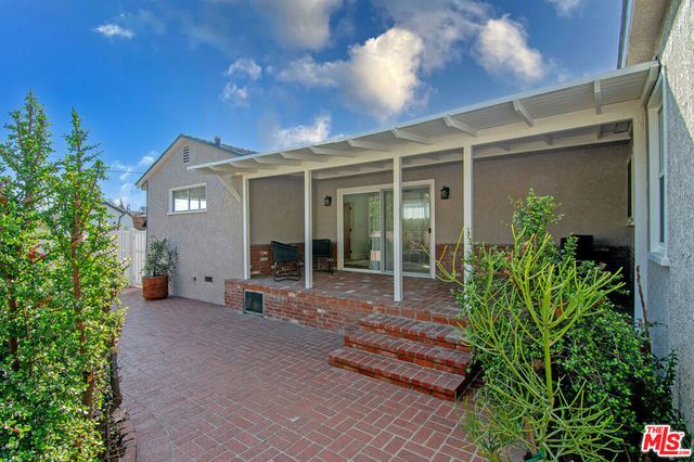 2012 N Fairview Street, Burbank, CA 91505