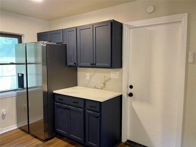 1715 NE 6TH PLACE, Gainesville, FL 32641