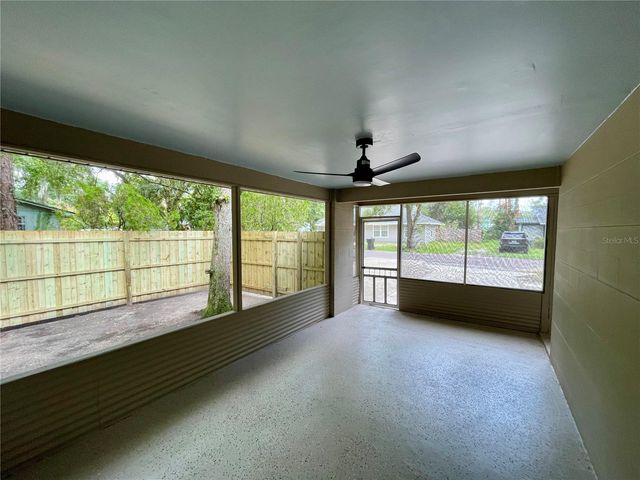 1715 NE 6TH PLACE, Gainesville, FL 32641