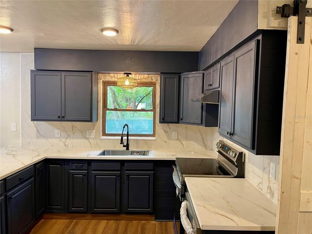 1715 NE 6TH PLACE, Gainesville, FL 32641