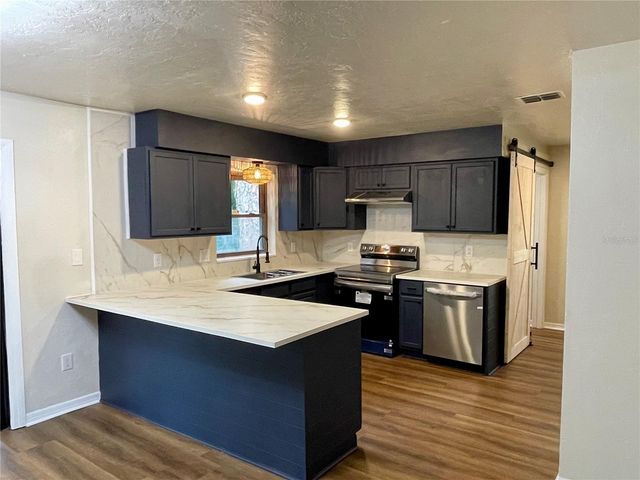 1715 NE 6TH PLACE, Gainesville, FL 32641