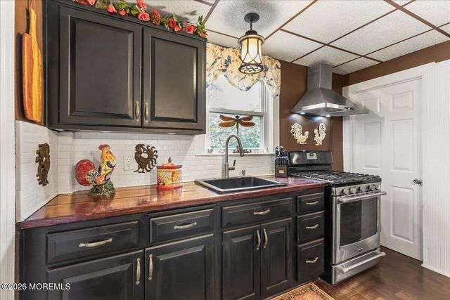 11 Ann Street, Freehold, NJ 07728