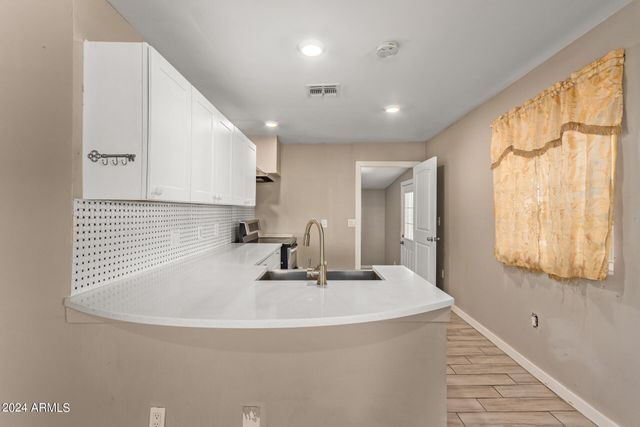 3212 W JACKSON Street, Phoenix, AZ 85009