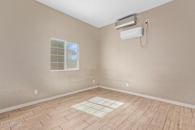 3212 W JACKSON Street, Phoenix, AZ 85009