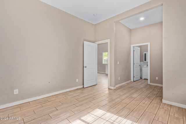 3212 W JACKSON Street, Phoenix, AZ 85009