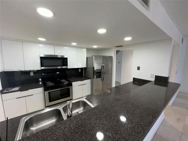 3756 NE 166th St 112, North Miami Beach, FL 33160