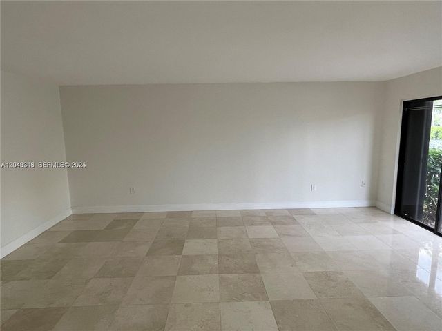 3756 NE 166th St 112, North Miami Beach, FL 33160
