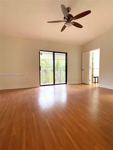 3756 NE 166th St 112, North Miami Beach, FL 33160