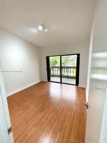 3756 NE 166th St 112, North Miami Beach, FL 33160