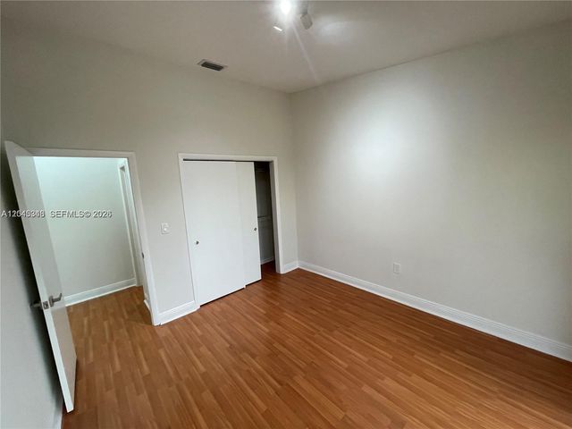 3756 NE 166th St 112, North Miami Beach, FL 33160