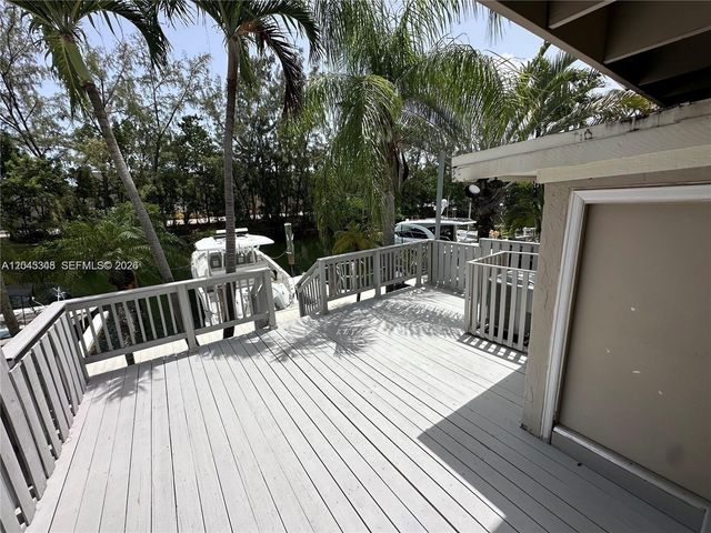 3756 NE 166th St 112, North Miami Beach, FL 33160