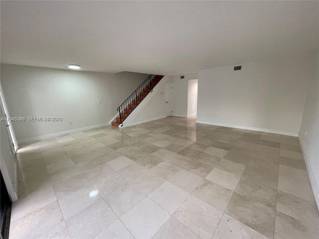 3756 NE 166th St 112, North Miami Beach, FL 33160