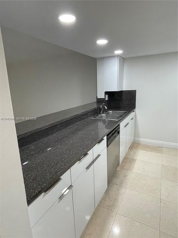 3756 NE 166th St 112, North Miami Beach, FL 33160