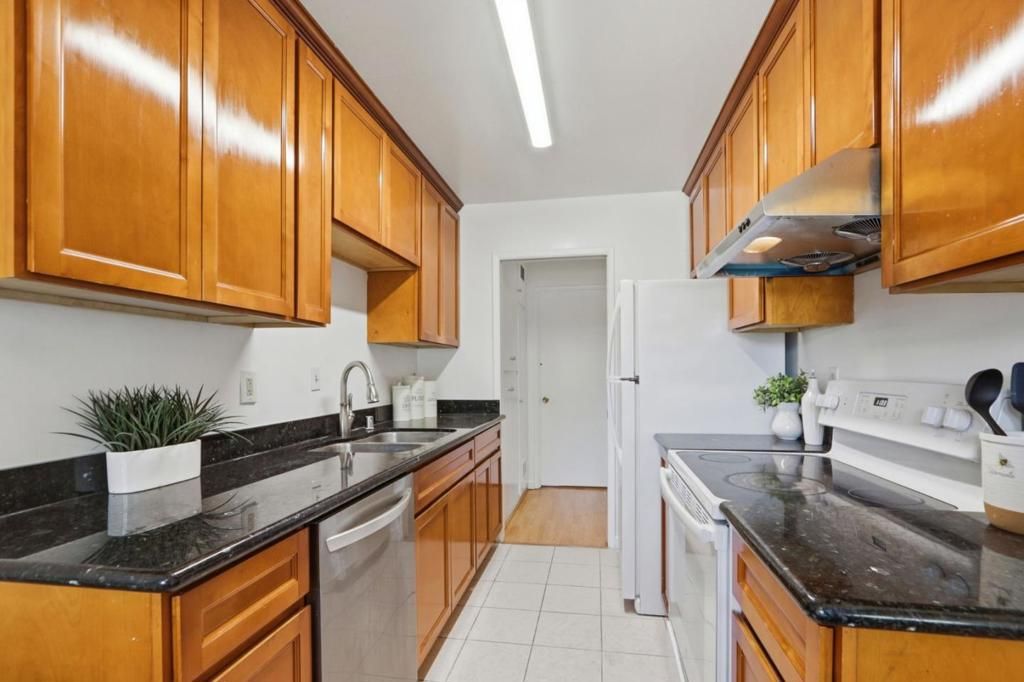 Image 31 of property listing at 6351 Bollinger Road, Cupertino, CA 95014