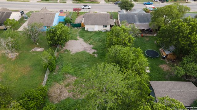 8831 Five Palms Dr, San Antonio, TX 78242