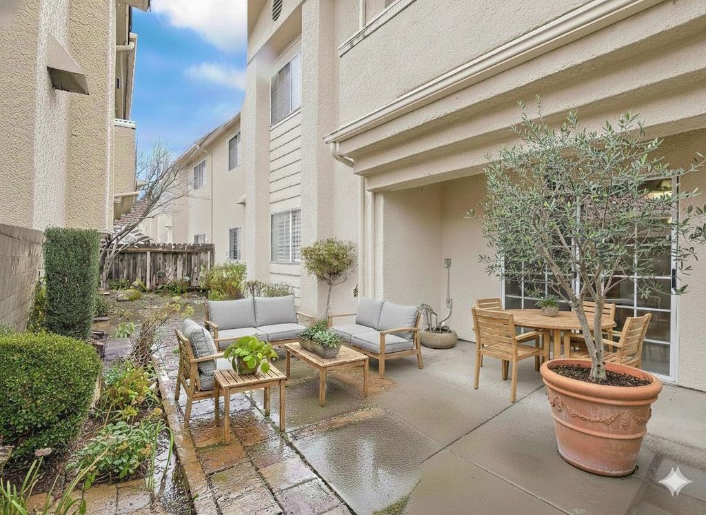 Image 18 of property listing at 1542 E Alluvial Avenue # 137, Fresno, CA 93720