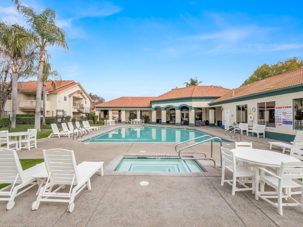 Image 25 of property listing at 1542 E Alluvial Avenue # 137, Fresno, CA 93720