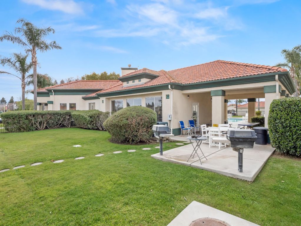 Image 32 of property listing at 1542 E Alluvial Avenue # 137, Fresno, CA 93720