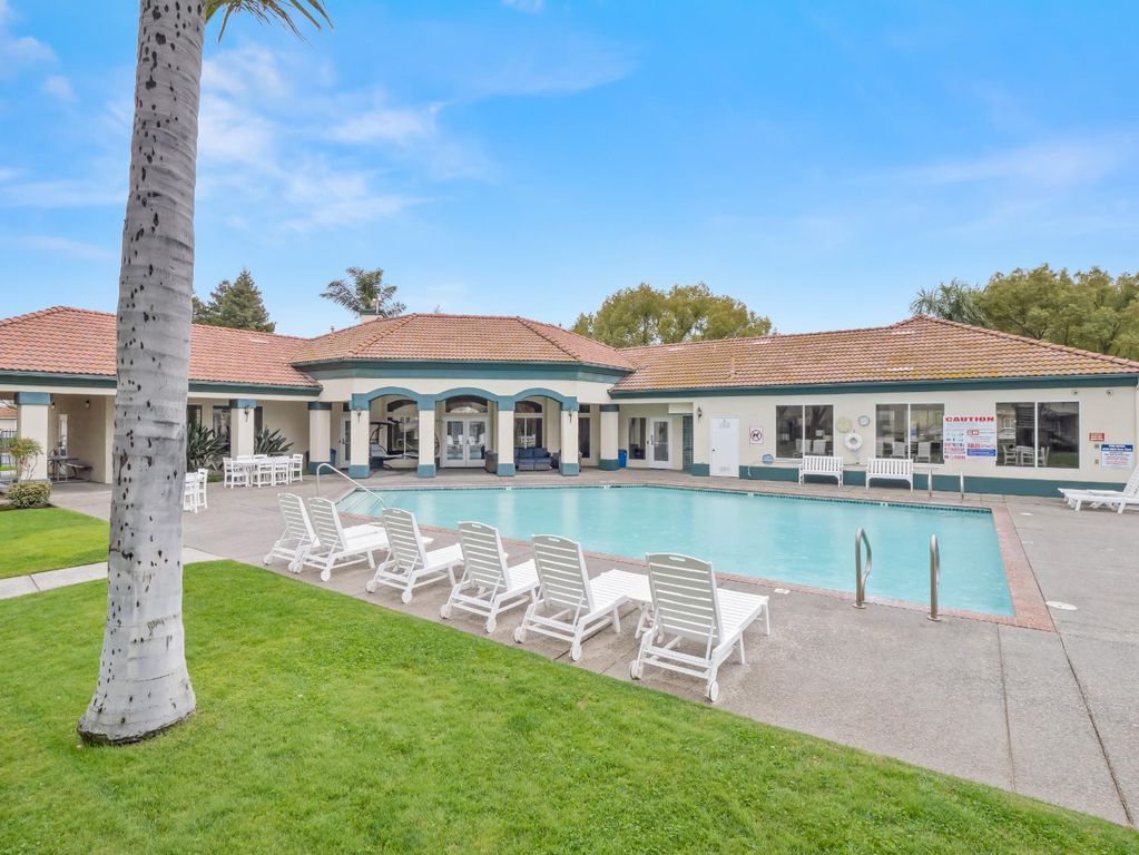 Image 33 of property listing at 1542 E Alluvial Avenue # 137, Fresno, CA 93720