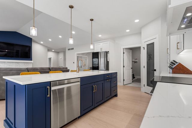 606 N Beacon Hill Circle, Urbana, IL 61802