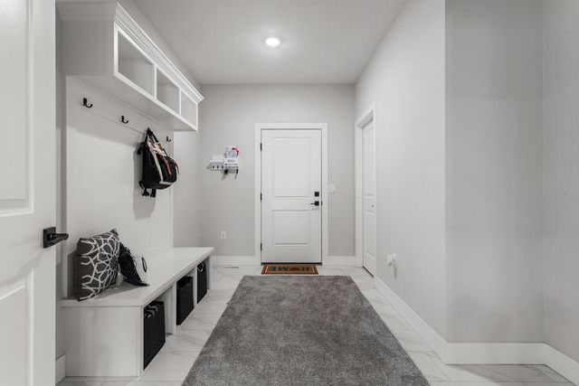 606 N Beacon Hill Circle, Urbana, IL 61802