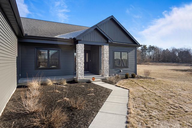 606 N Beacon Hill Circle, Urbana, IL 61802