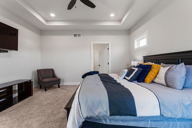 606 N Beacon Hill Circle, Urbana, IL 61802