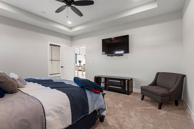 606 N Beacon Hill Circle, Urbana, IL 61802