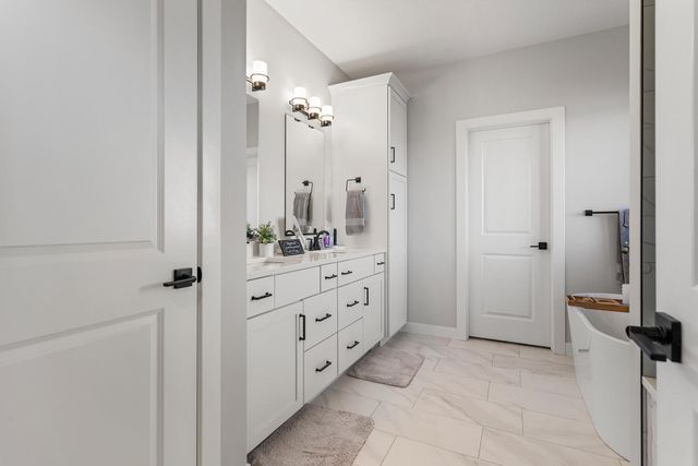 606 N Beacon Hill Circle, Urbana, IL 61802