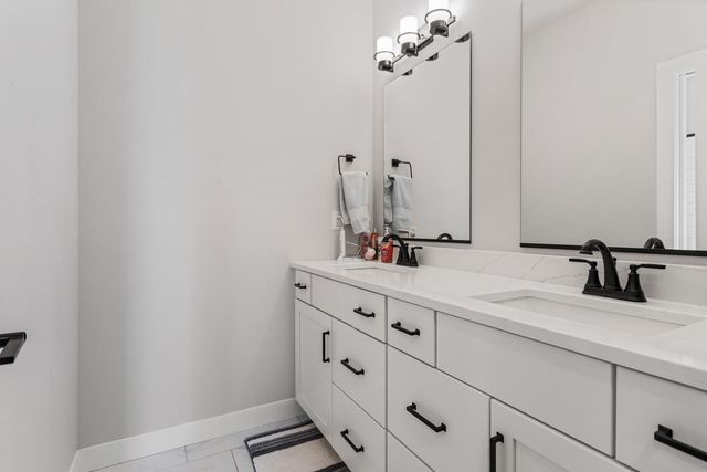 606 N Beacon Hill Circle, Urbana, IL 61802