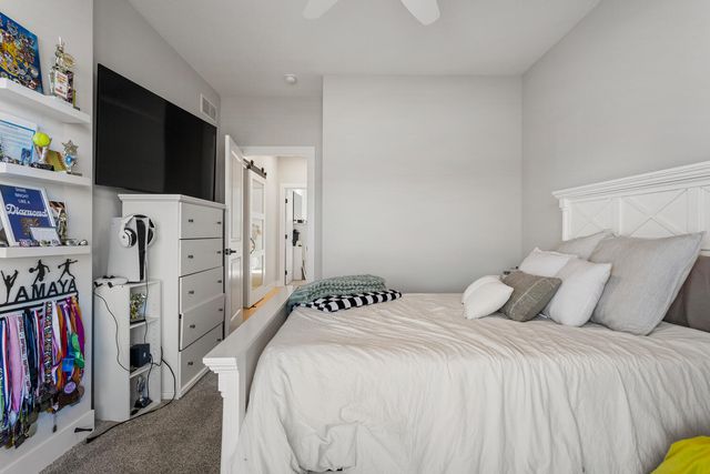 606 N Beacon Hill Circle, Urbana, IL 61802