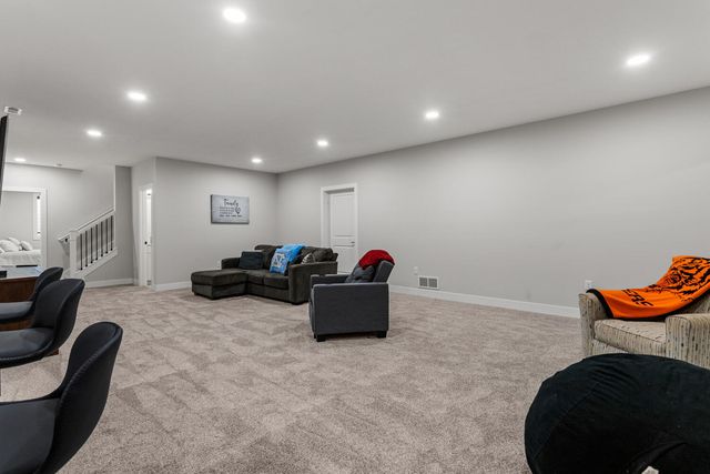 606 N Beacon Hill Circle, Urbana, IL 61802