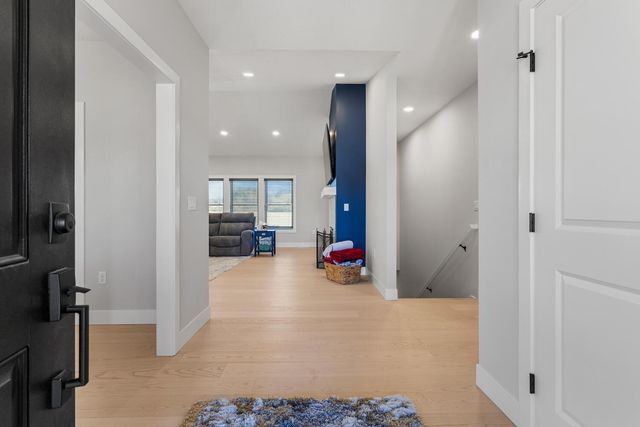 606 N Beacon Hill Circle, Urbana, IL 61802