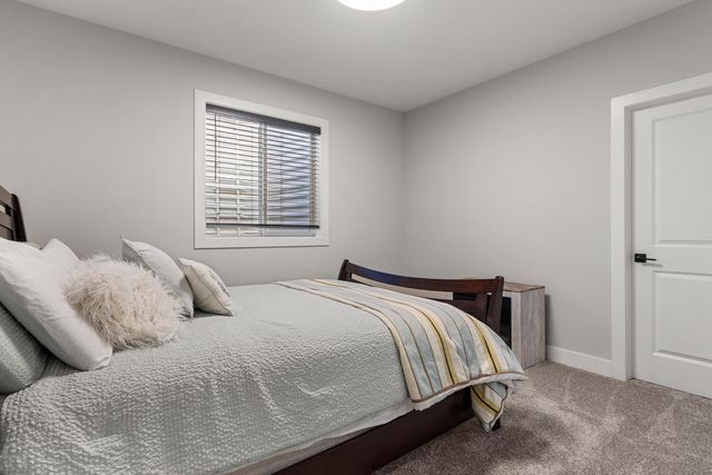 606 N Beacon Hill Circle, Urbana, IL 61802