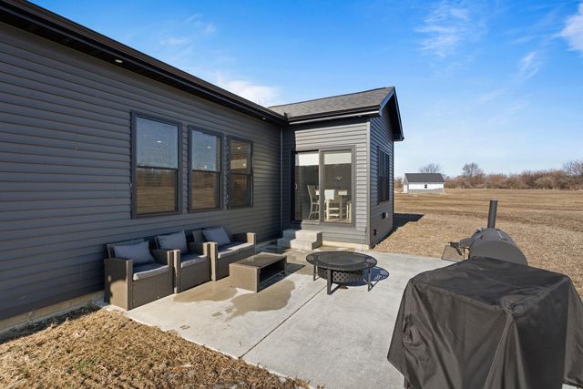 606 N Beacon Hill Circle, Urbana, IL 61802