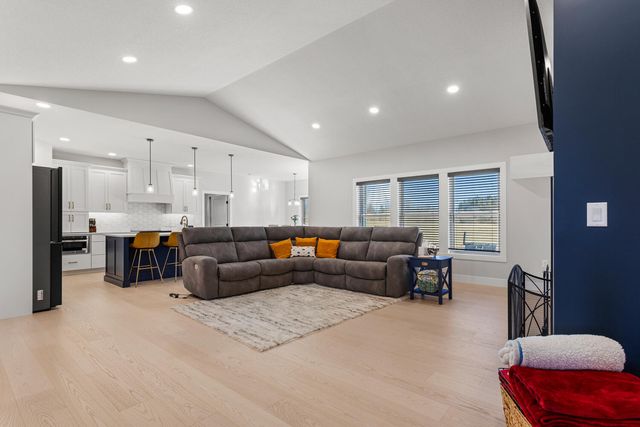 606 N Beacon Hill Circle, Urbana, IL 61802