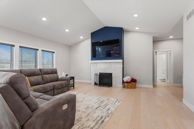 606 N Beacon Hill Circle, Urbana, IL 61802