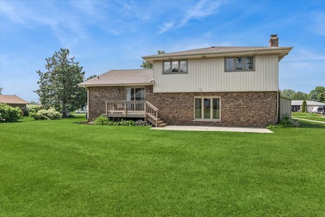 350 Essex Lane, New Lenox, IL 60451