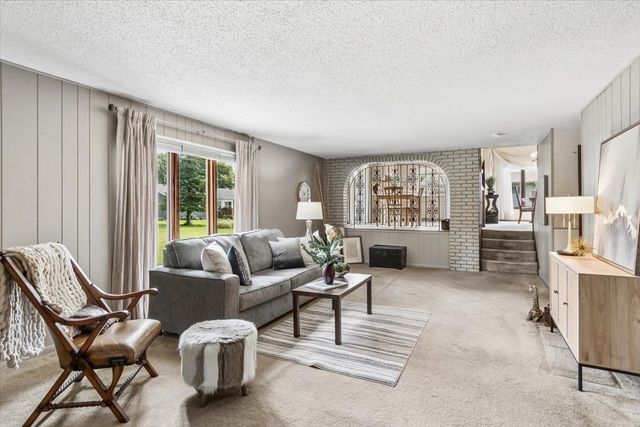 350 Essex Lane, New Lenox, IL 60451
