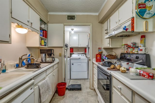 101 Gordon Drive, Azle, TX 76020