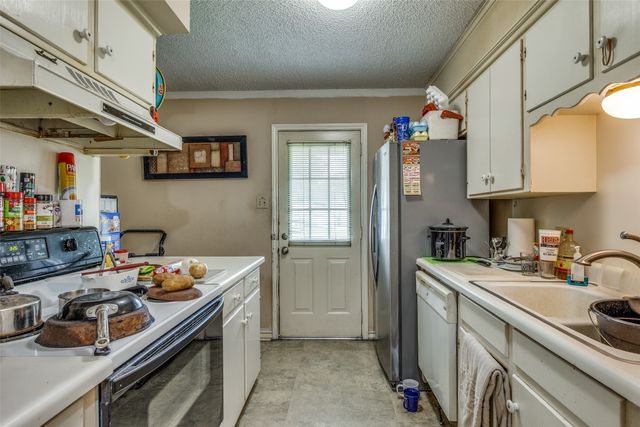 101 Gordon Drive, Azle, TX 76020