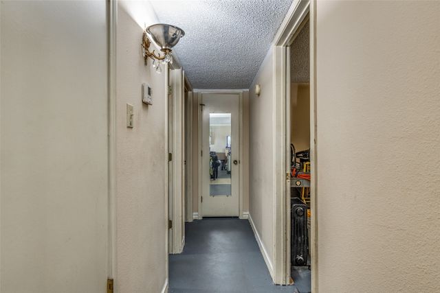 101 Gordon Drive, Azle, TX 76020