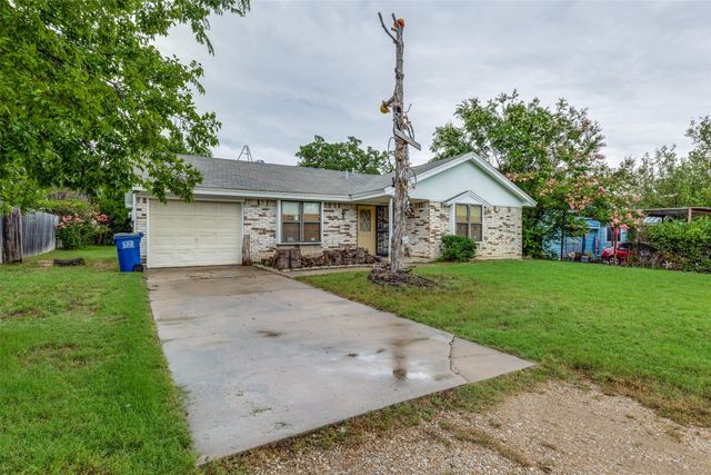 101 Gordon Drive, Azle, TX 76020