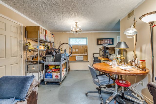 101 Gordon Drive, Azle, TX 76020