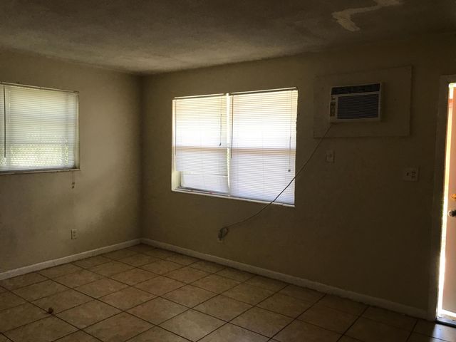 827 NW 10TH Terrace, Fort Lauderdale, FL 33311