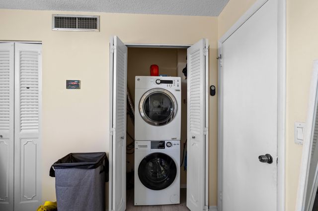 5961 NW 2nd Avenue 209, Boca Raton, FL 33487