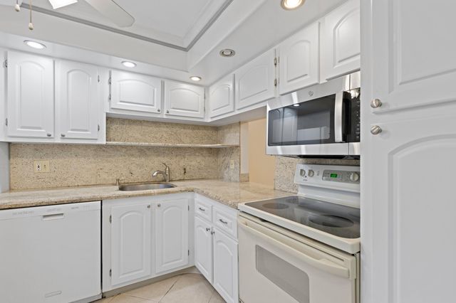 5961 NW 2nd Avenue 209, Boca Raton, FL 33487